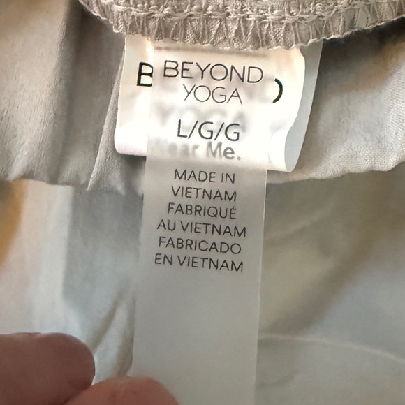 Beyond Yoga Easy Wide Leg Pants High Waisted Mist Gray Size L NWT - Picture 5 of 10